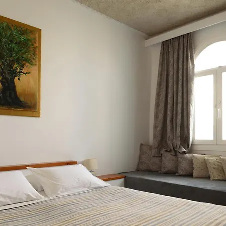 Vallas & Aparthotel 3*