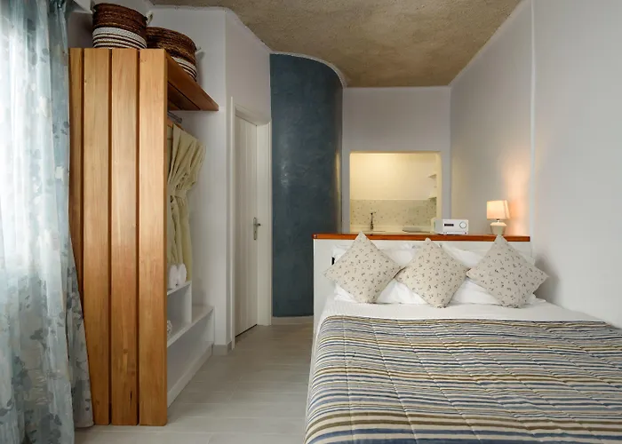 Vallas & 4* Firostefani