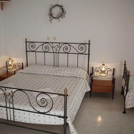 Vallas & Appart hôtel Firostefani