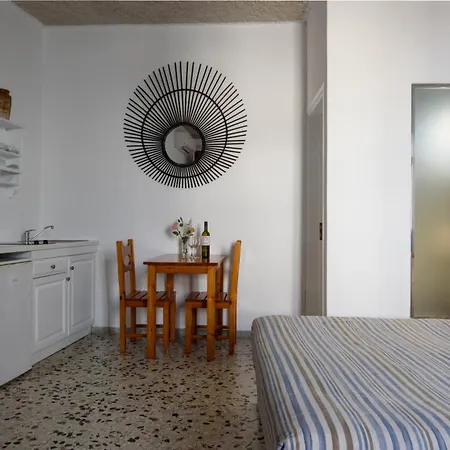 Vallas & Apartmanhotel 3*
